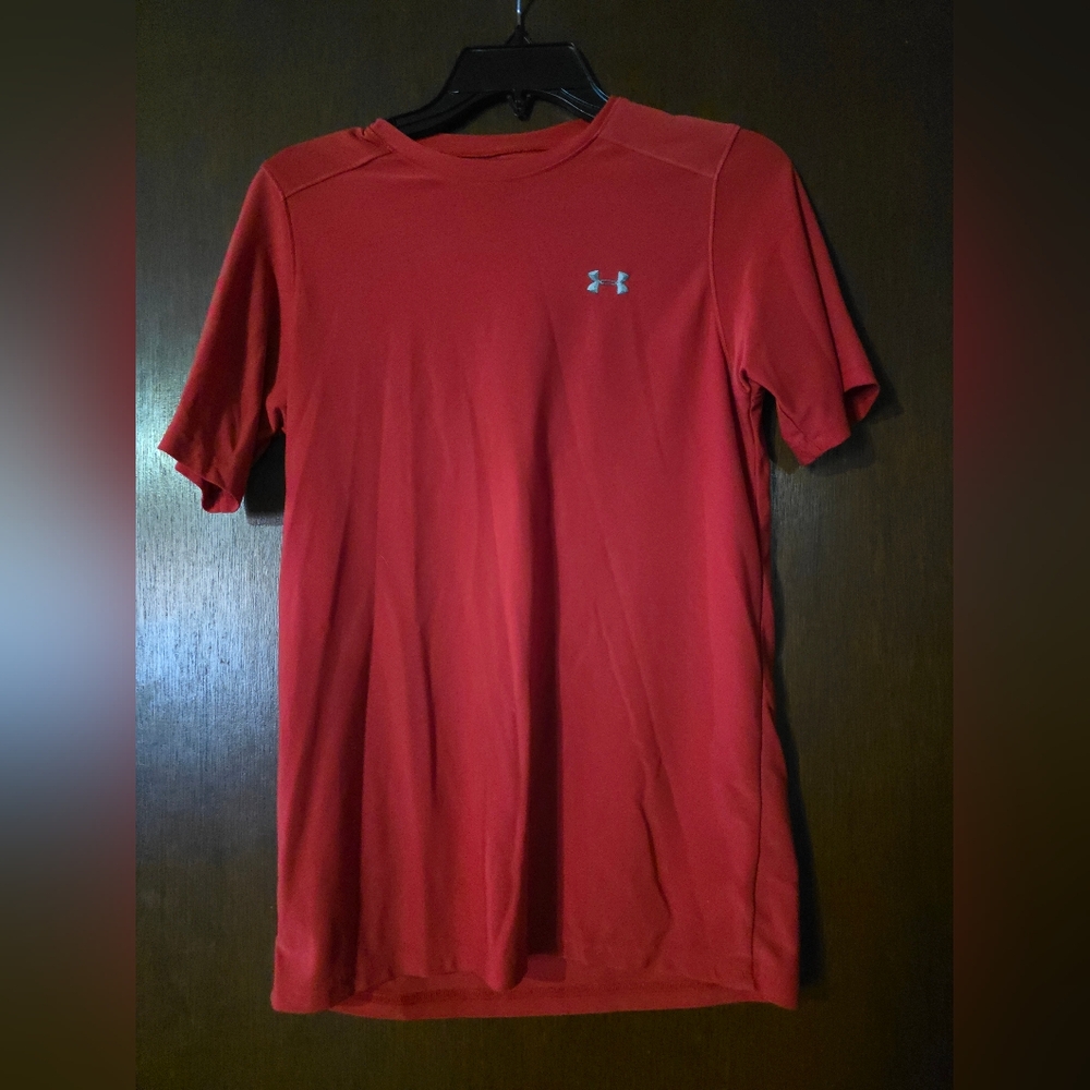 Under Armour Red T-Shirt